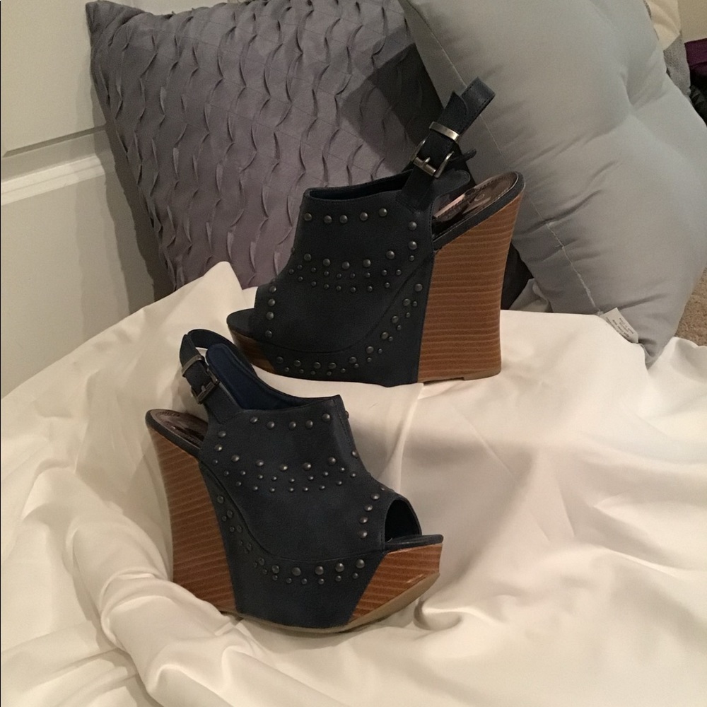 Statement wedges
